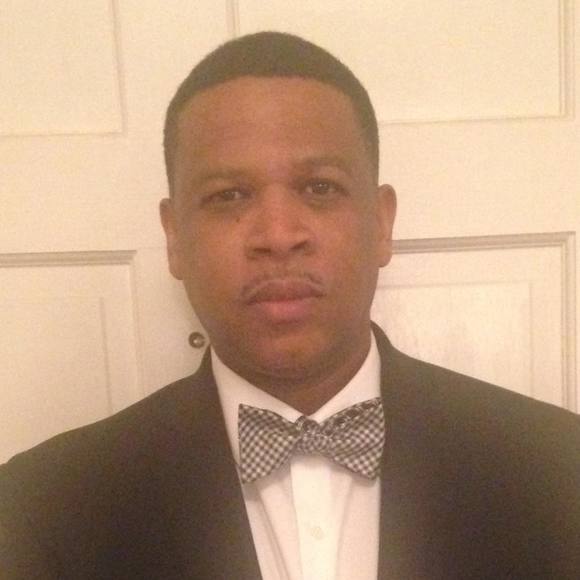 Meet your Posher, Carlos - Picture 1 of 1